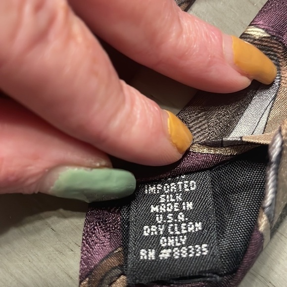 ZIGGURAT silk tie - Picture 4 of 5